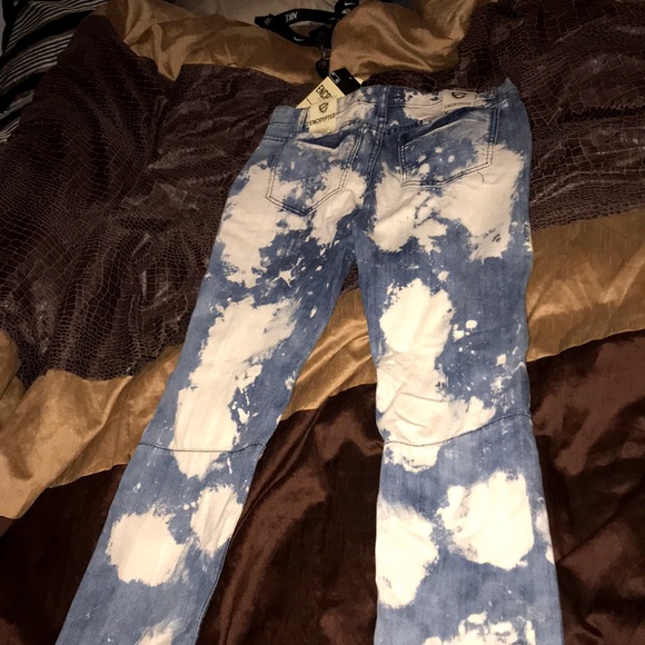 Encrypted Jeans - Picture 2 of 3